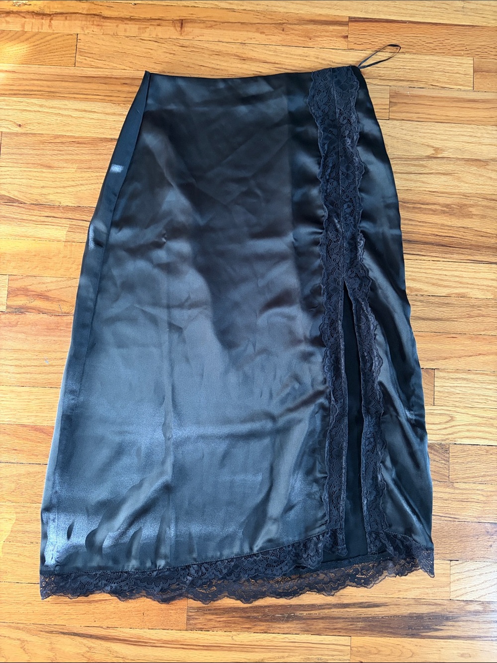 House of Harlow 1960 Black Satin Midi Skirt with Lace Trim